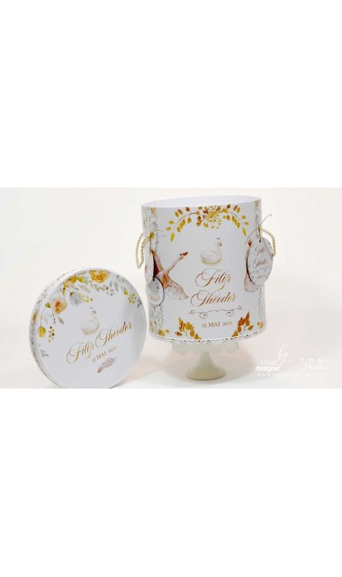 Trusou special creat pentru baieti gingas si elegant alb gold cu lebede Swan Boy 16